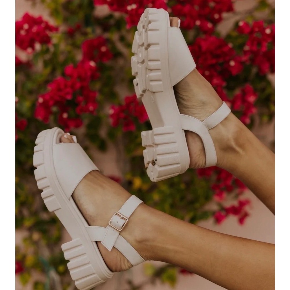 ROOLEE Cream Platform Lug Sole Sandals Buckle Strap‎ Chunky Heel Women's Size 8